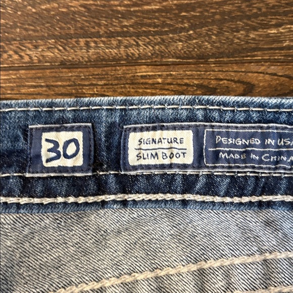 Miss Me Signature Slim Boot Jeans Size 30 Distressed Embroidered Studded - Picture 8 of 10